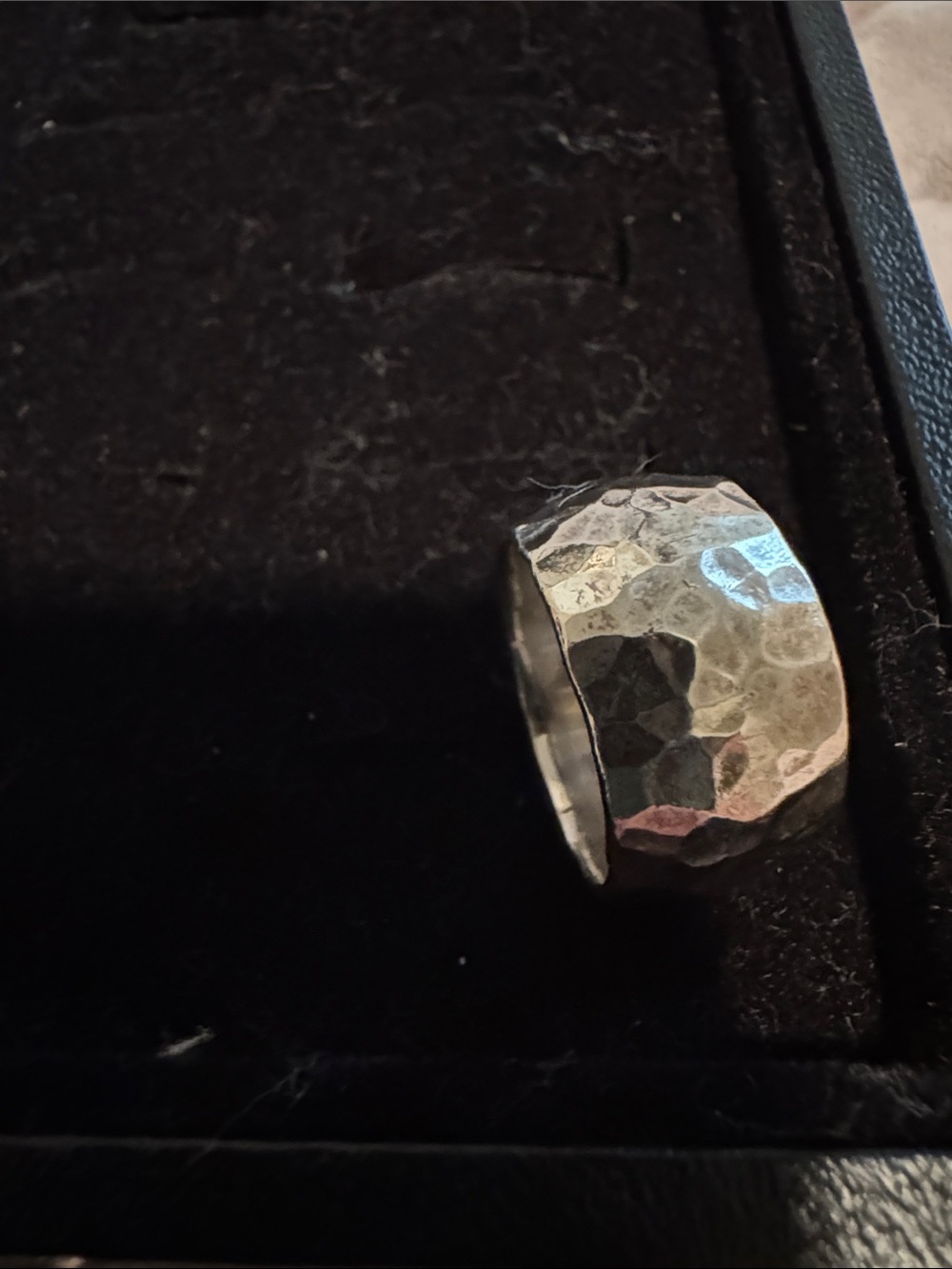 Silpada Sterling Silver 925 Hammered Wide Band Silver Ring